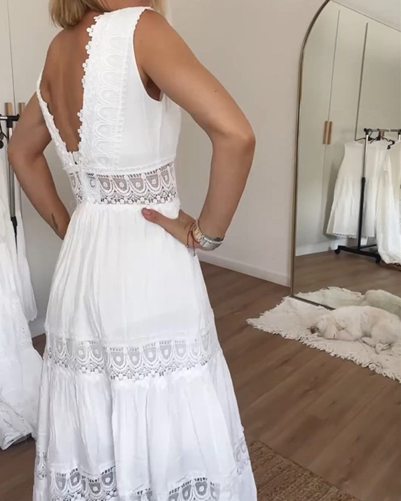 Kim | Robe en Dentelle à Décolleté en V (Presque épuisé)