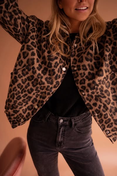 LEONA™ | Die Leopard-Bomberjacke